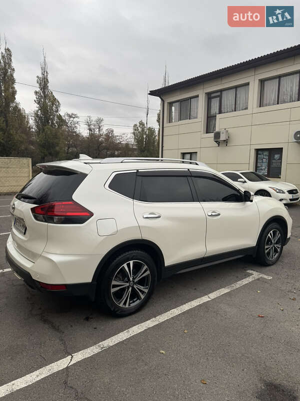 Внедорожник / Кроссовер Nissan X-Trail 2017 в Днепре