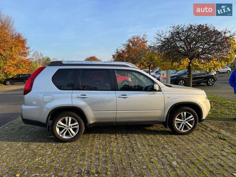 Позашляховик / Кросовер Nissan X-Trail 2012 в Львові