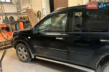 Внедорожник / Кроссовер Nissan X-Trail 2005 в Нововолынске