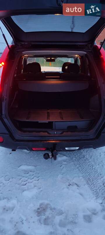 Позашляховик / Кросовер Nissan X-Trail 2014 в Гадячі