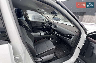 Внедорожник / Кроссовер Nissan X-Trail 2023 в 