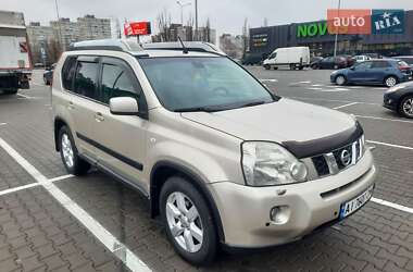 Позашляховик / Кросовер Nissan X-Trail 2010 в Києві