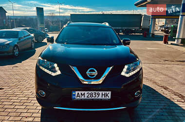 Внедорожник / Кроссовер Nissan X-Trail 2015 в 