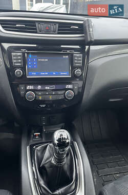 Внедорожник / Кроссовер Nissan X-Trail 2014 в 