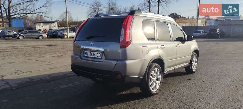 Внедорожник / Кроссовер Nissan X-Trail 2013 в Полтаве