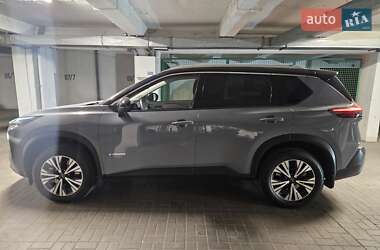 Внедорожник / Кроссовер Nissan X-Trail 2023 в 