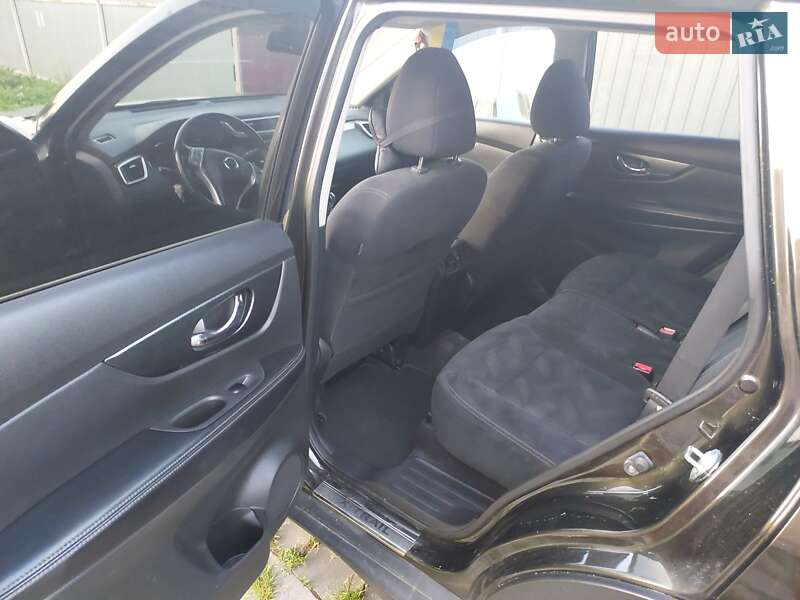 Позашляховик / Кросовер Nissan X-Trail 2015 в Києві