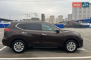 Позашляховик / Кросовер Nissan X-Trail 2018 в 
