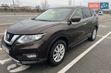 Позашляховик / Кросовер Nissan X-Trail 2018 в 