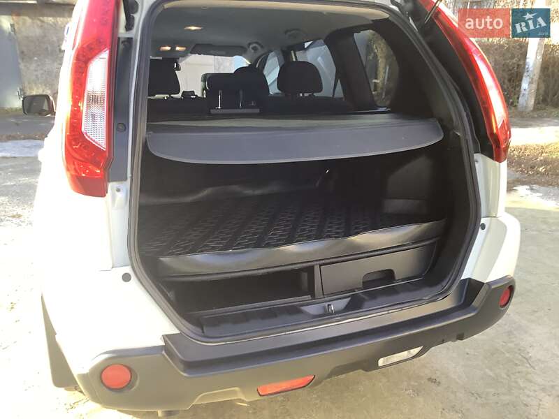 Позашляховик / Кросовер Nissan X-Trail 2011 в Чорноморську