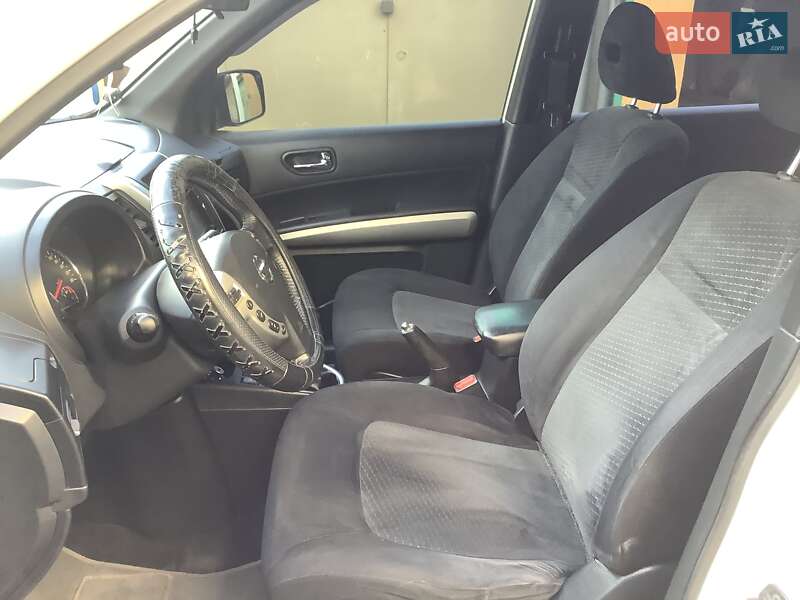 Позашляховик / Кросовер Nissan X-Trail 2011 в Чорноморську