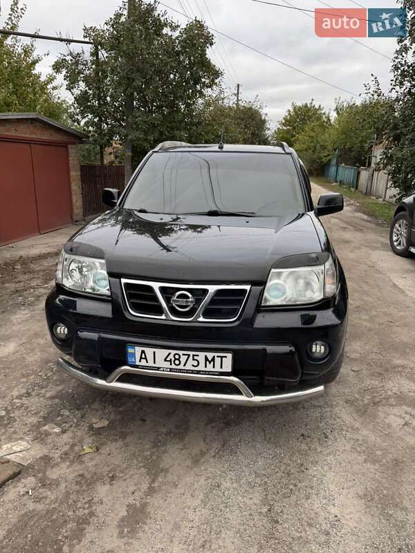 Внедорожник / Кроссовер Nissan X-Trail 2003 в Ромнах