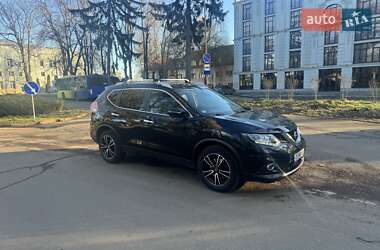 Позашляховик / Кросовер Nissan X-Trail 2017 в Чернівцях