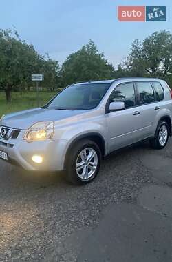 Позашляховик / Кросовер Nissan X-Trail 2010 в Косові