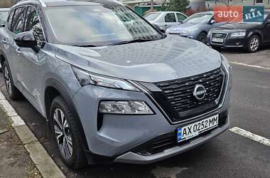 Внедорожник / Кроссовер Nissan X-Trail 2023 в 