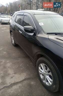 Позашляховик / Кросовер Nissan X-Trail 2015 в Солоному