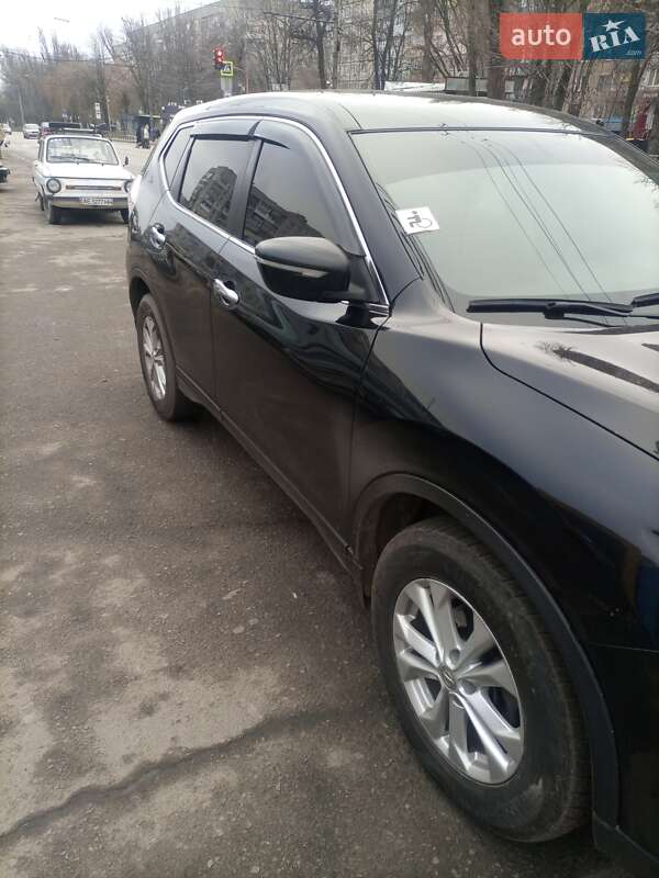 Внедорожник / Кроссовер Nissan X-Trail 2015 в Соленом