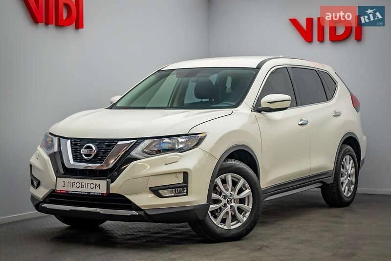 Внедорожник / Кроссовер Nissan X-Trail 2018 в 