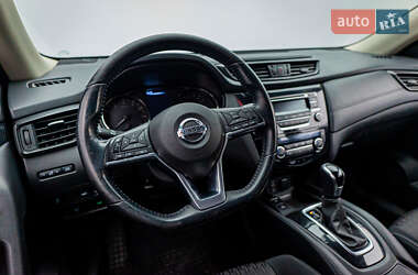 Внедорожник / Кроссовер Nissan X-Trail 2018 в 