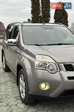 Позашляховик / Кросовер Nissan X-Trail 2011 в Дубні