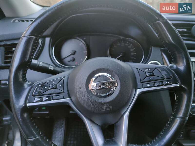 Позашляховик / Кросовер Nissan X-Trail 2017 в Хмельницькому