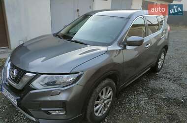 Позашляховик / Кросовер Nissan X-Trail 2017 в Хмельницькому