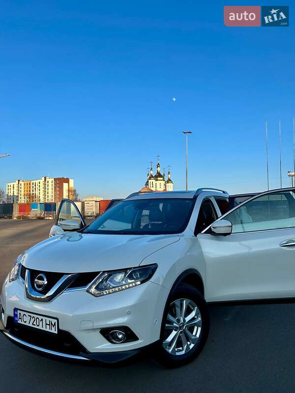 Позашляховик / Кросовер Nissan X-Trail 2015 в Ковелі