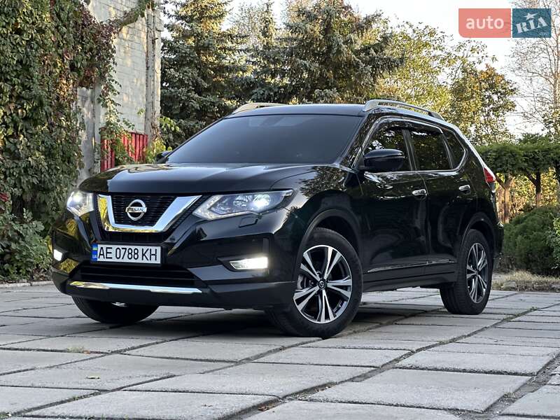 Внедорожник / Кроссовер Nissan X-Trail 2018 в Павлограде