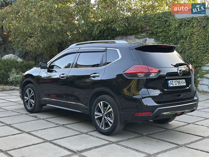 Внедорожник / Кроссовер Nissan X-Trail 2018 в Павлограде