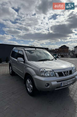 Внедорожник / Кроссовер Nissan X-Trail 2004 в Черновцах