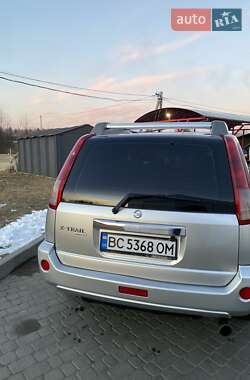 Внедорожник / Кроссовер Nissan X-Trail 2005 в 