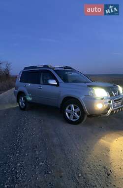 Внедорожник / Кроссовер Nissan X-Trail 2005 в 