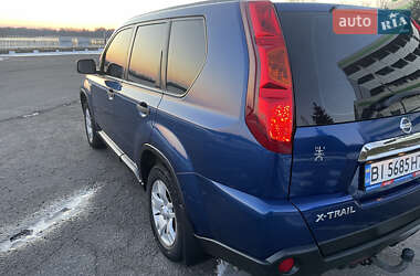 Внедорожник / Кроссовер Nissan X-Trail 2009 в 