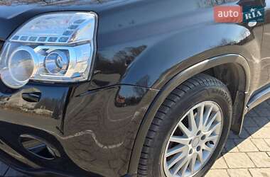 Позашляховик / Кросовер Nissan X-Trail 2011 в 