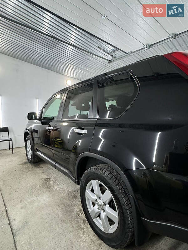 Внедорожник / Кроссовер Nissan X-Trail 2009 в 