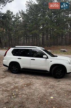 Позашляховик / Кросовер Nissan X-Trail 2008 в 