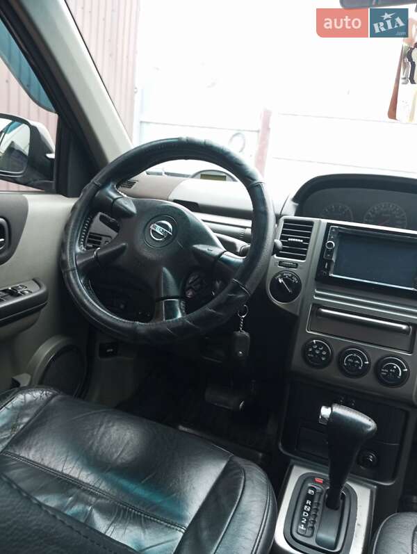 Позашляховик / Кросовер Nissan X-Trail 2003 в Макарові