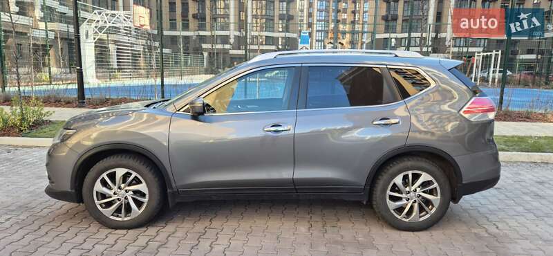 Внедорожник / Кроссовер Nissan X-Trail 2017 в Софиевской Борщаговке