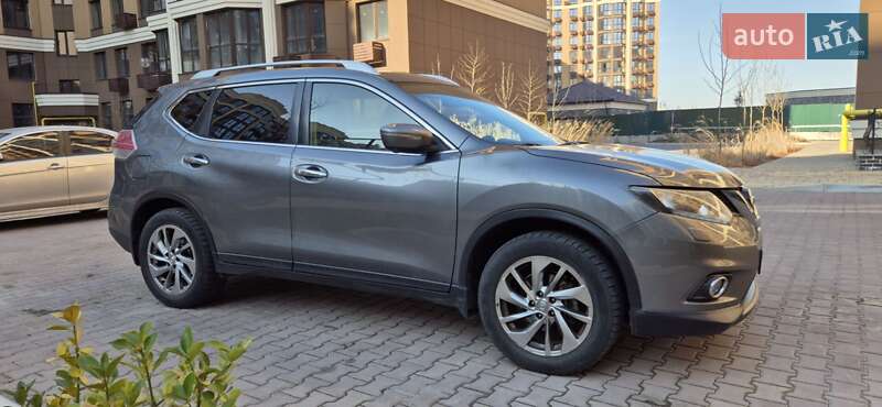 Внедорожник / Кроссовер Nissan X-Trail 2017 в Софиевской Борщаговке