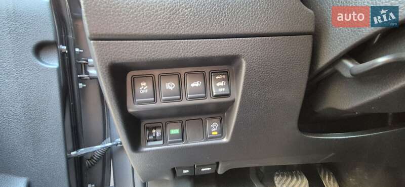 Внедорожник / Кроссовер Nissan X-Trail 2017 в Софиевской Борщаговке