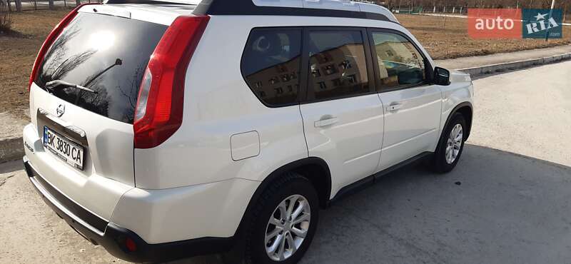 Позашляховик / Кросовер Nissan X-Trail 2012 в Вараші