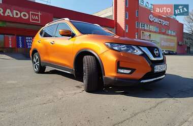 Позашляховик / Кросовер Nissan X-Trail 2017 в 