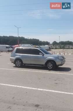 Позашляховик / Кросовер Nissan X-Trail 2005 в 