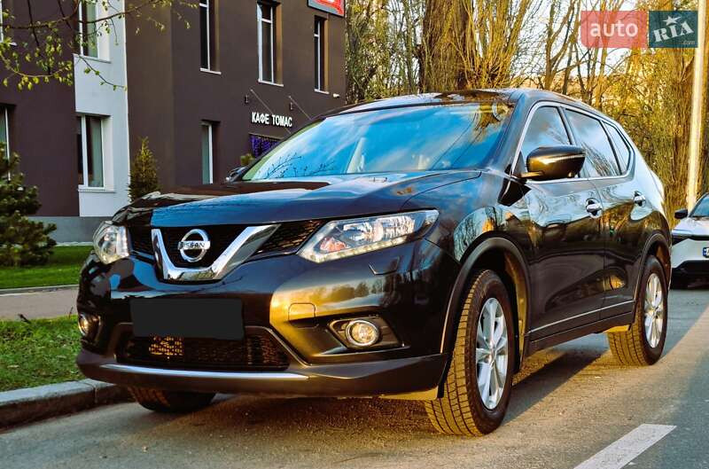 Внедорожник / Кроссовер Nissan X-Trail 2017 в Киеве