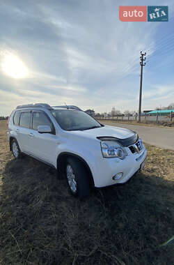 Позашляховик / Кросовер Nissan X-Trail 2012 в 