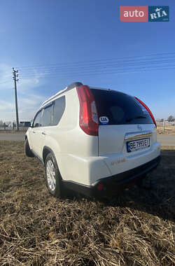 Позашляховик / Кросовер Nissan X-Trail 2012 в 