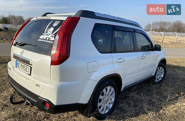 Позашляховик / Кросовер Nissan X-Trail 2012 в 