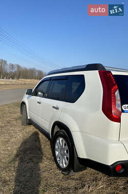 Позашляховик / Кросовер Nissan X-Trail 2012 в 