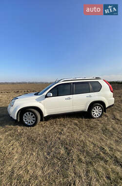 Позашляховик / Кросовер Nissan X-Trail 2012 в 