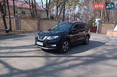 Позашляховик / Кросовер Nissan X-Trail 2017 в Дніпрі